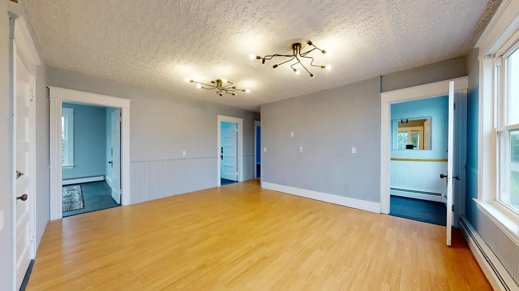 513 Sabattus Street Lewiston ME 04240