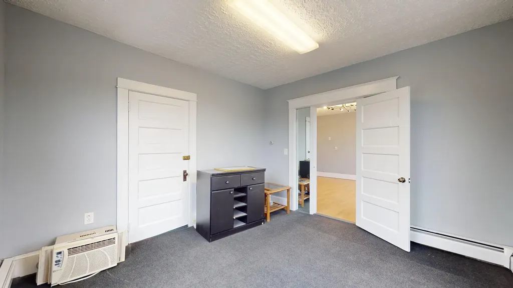 513 Sabattus Street Lewiston ME 04240