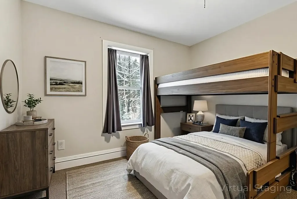 1525 Roosevelt Trail Raymond ME 04071