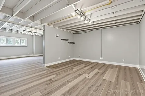 1525 Roosevelt Trail Raymond ME 04071
