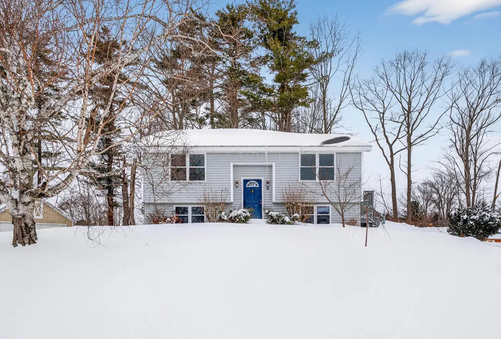 14 Phillip Street Scarborough ME 04074