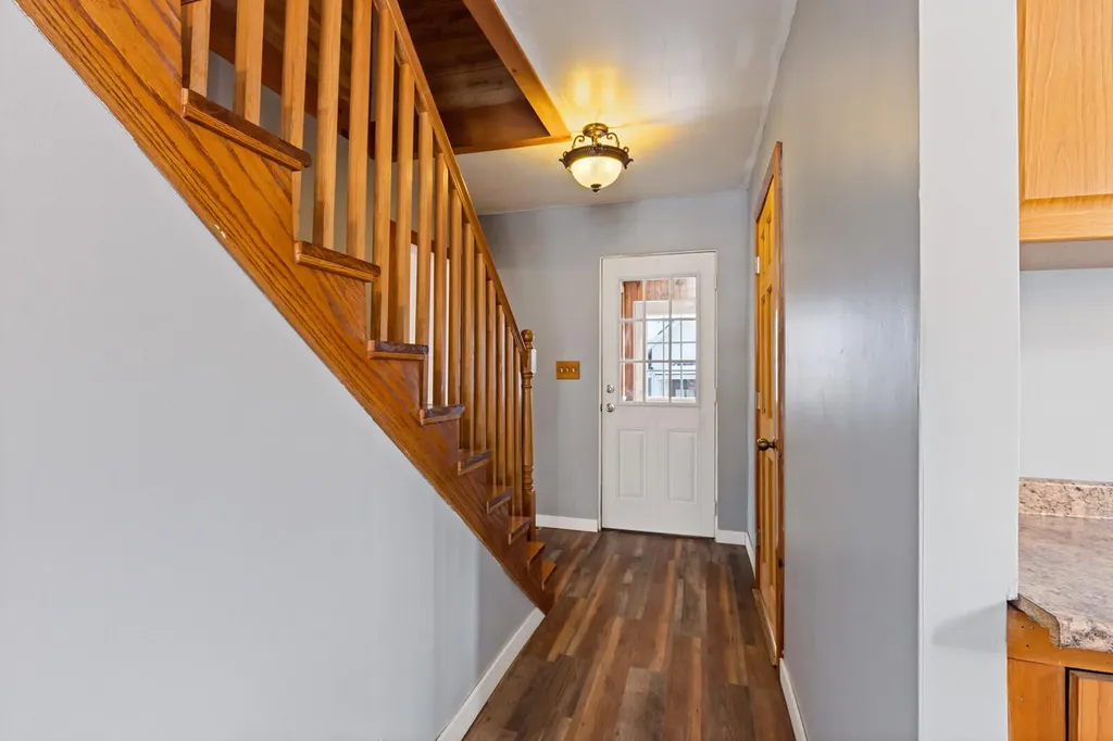 8 Squire Street Waterville ME 04901