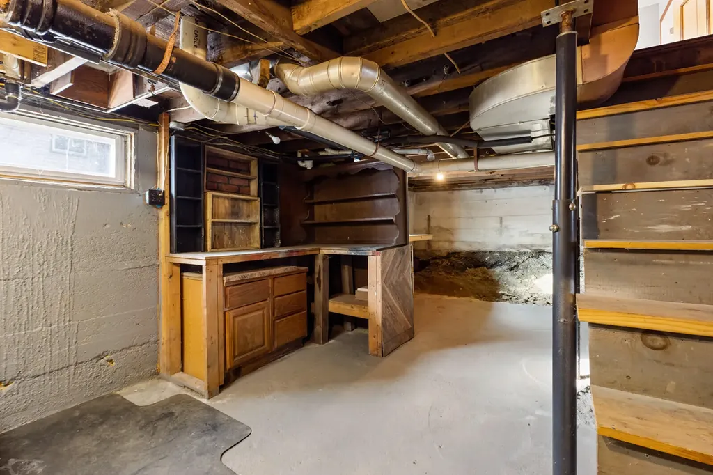 8 Squire Street Waterville ME 04901