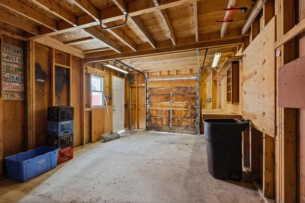 8 Squire Street Waterville ME 04901