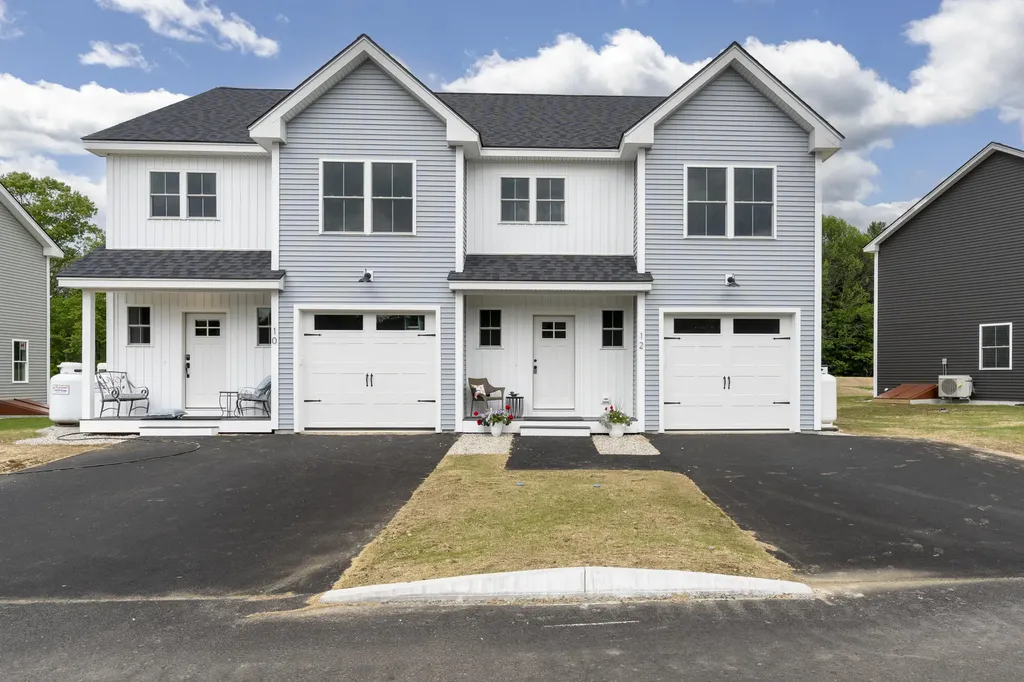 12 Dolley Farm Road Windham ME 04062