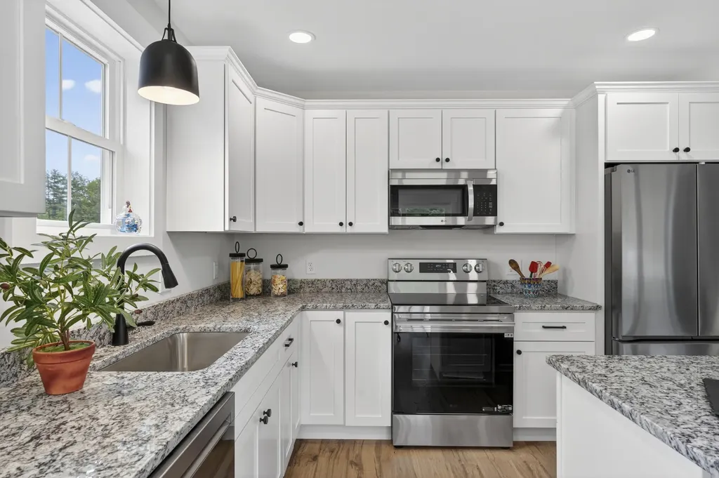 12 Dolley Farm Road Windham ME 04062
