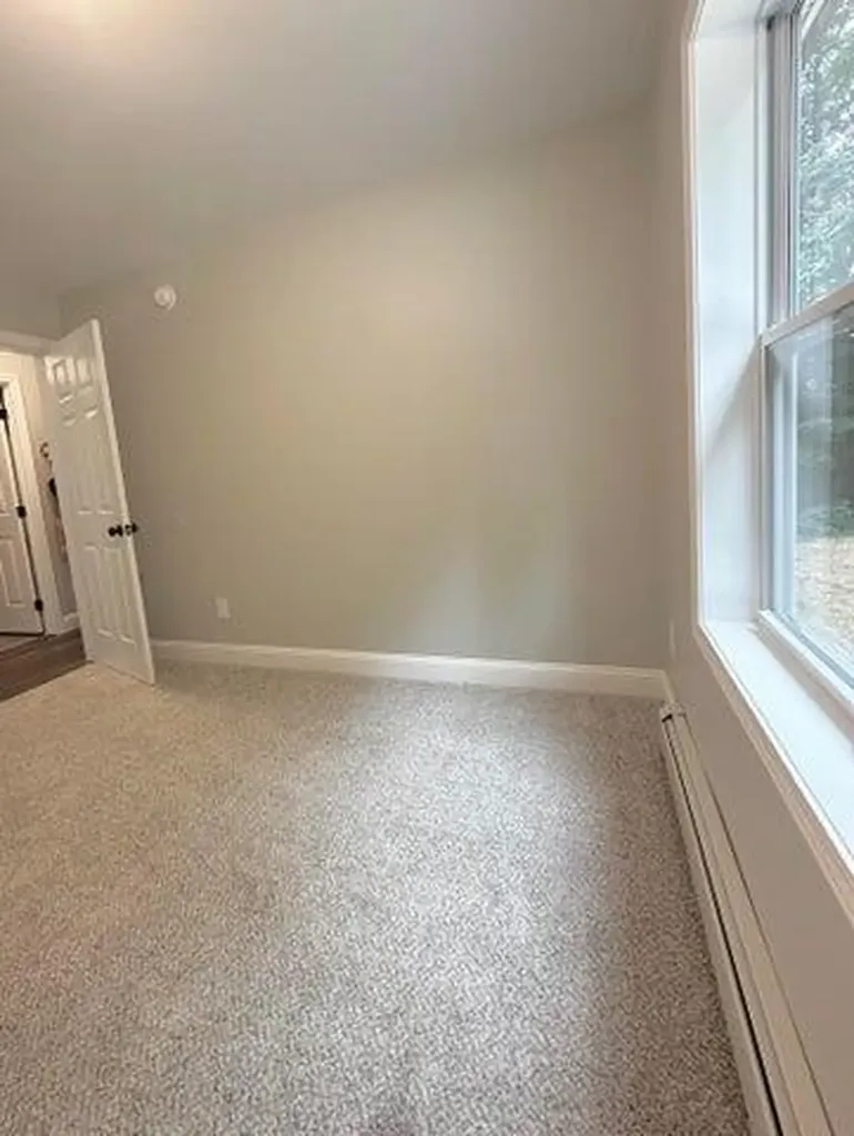 84 Noble Road Oxford ME 04270