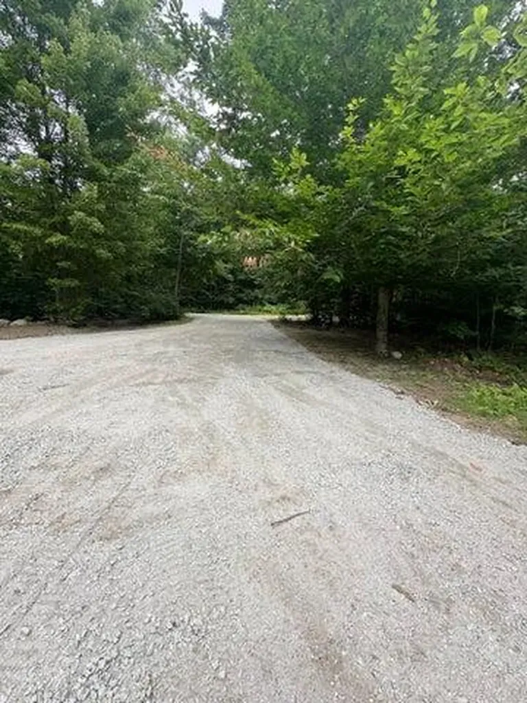 84 Noble Road Oxford ME 04270