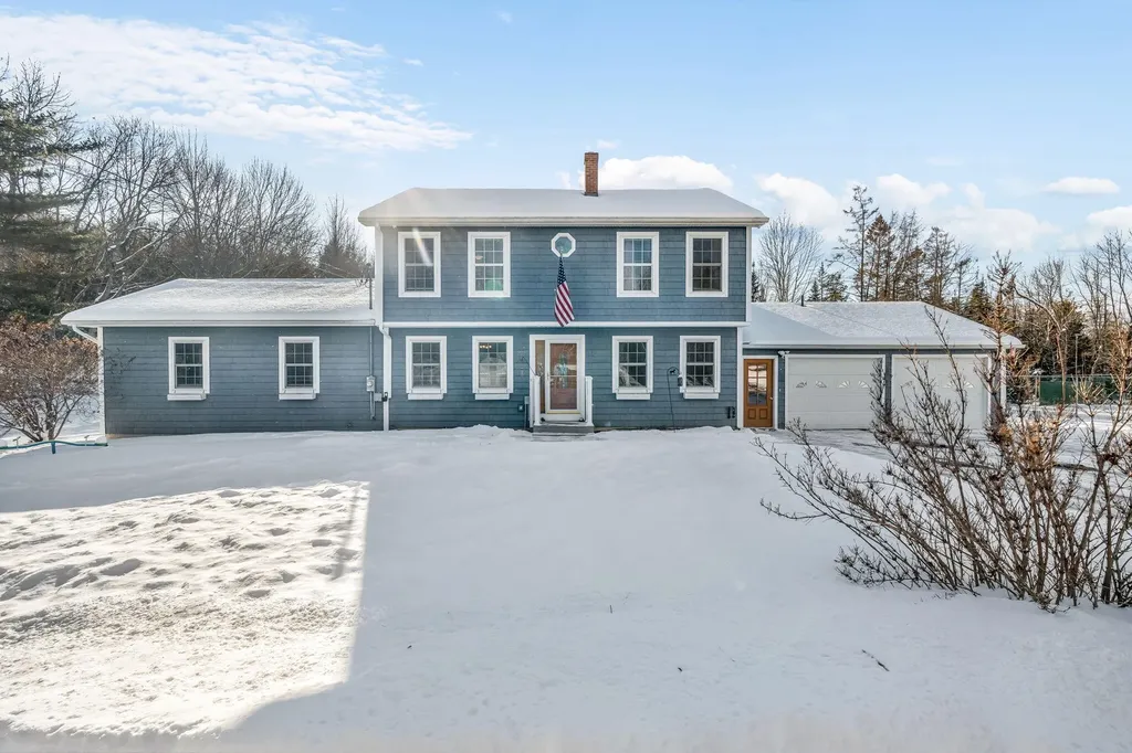 59 Kidder Hill Road Holden ME 04429