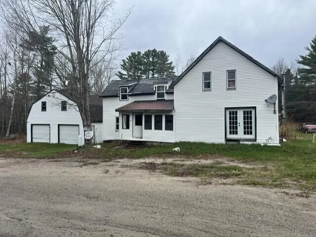 25 Church Hill Road Burlington ME 04417