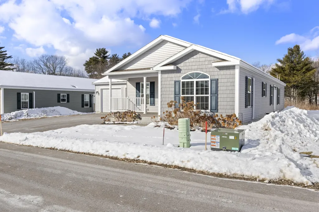 14 David Drive Scarborough ME 04074