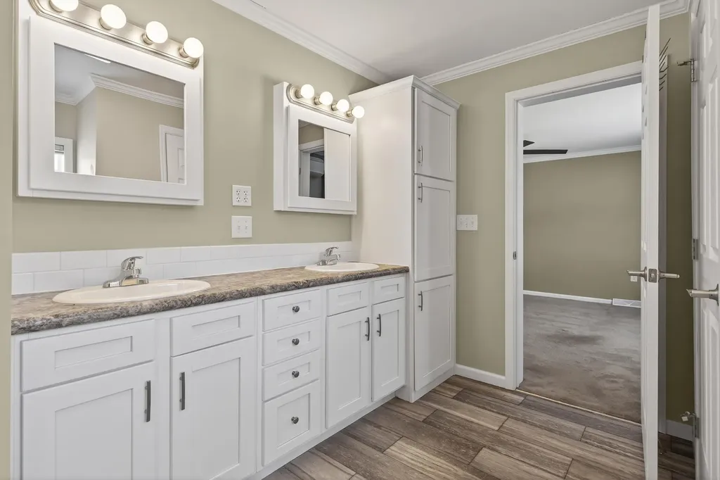 14 David Drive Scarborough ME 04074