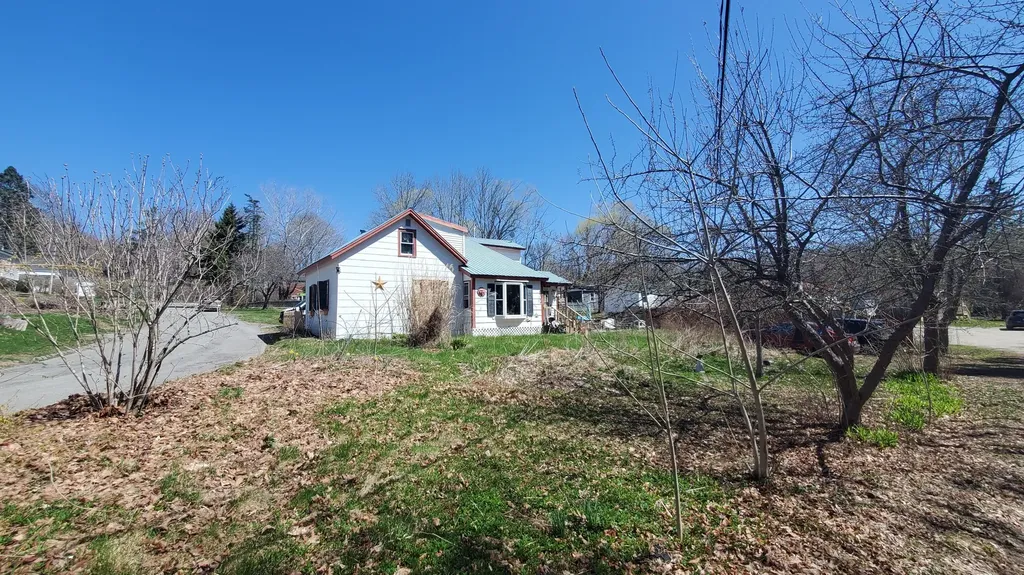29 Oak Street Bucksport ME 04416