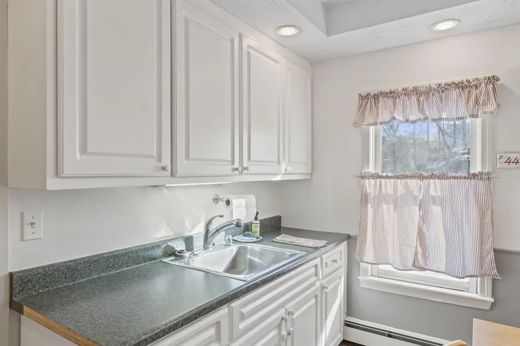 506 Main Street Wayne ME 04284