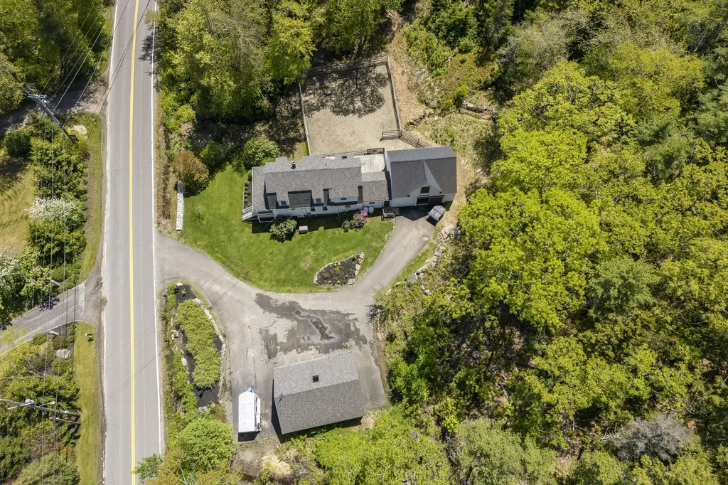 58 Hendricks Hill Road Southport ME 04576
