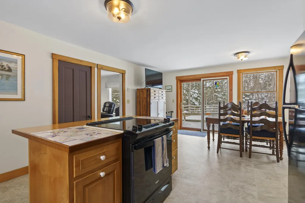 58 Hendricks Hill Road Southport ME 04576