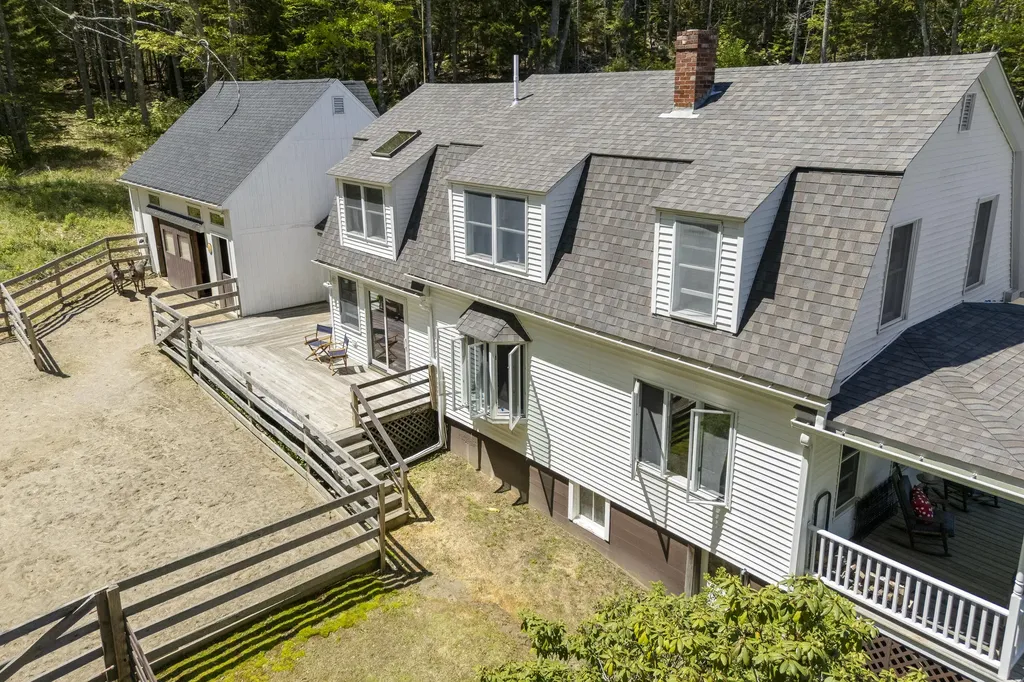 58 Hendricks Hill Road Southport ME 04576