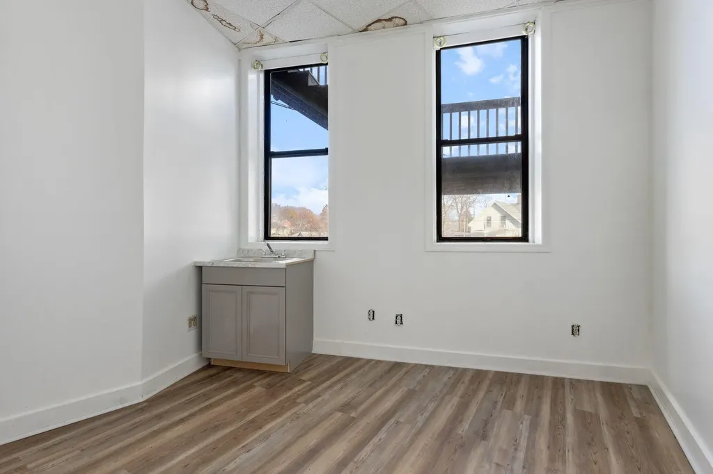 671 Forest Avenue Portland ME 04103