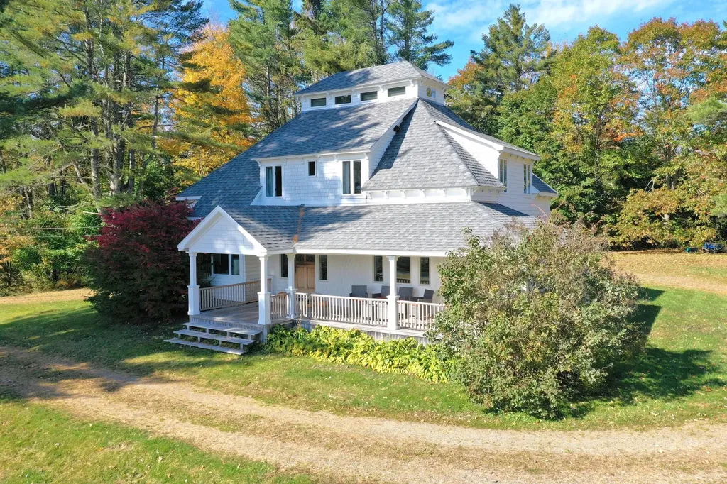 26 Old Searsport Avenue Belfast ME 04915