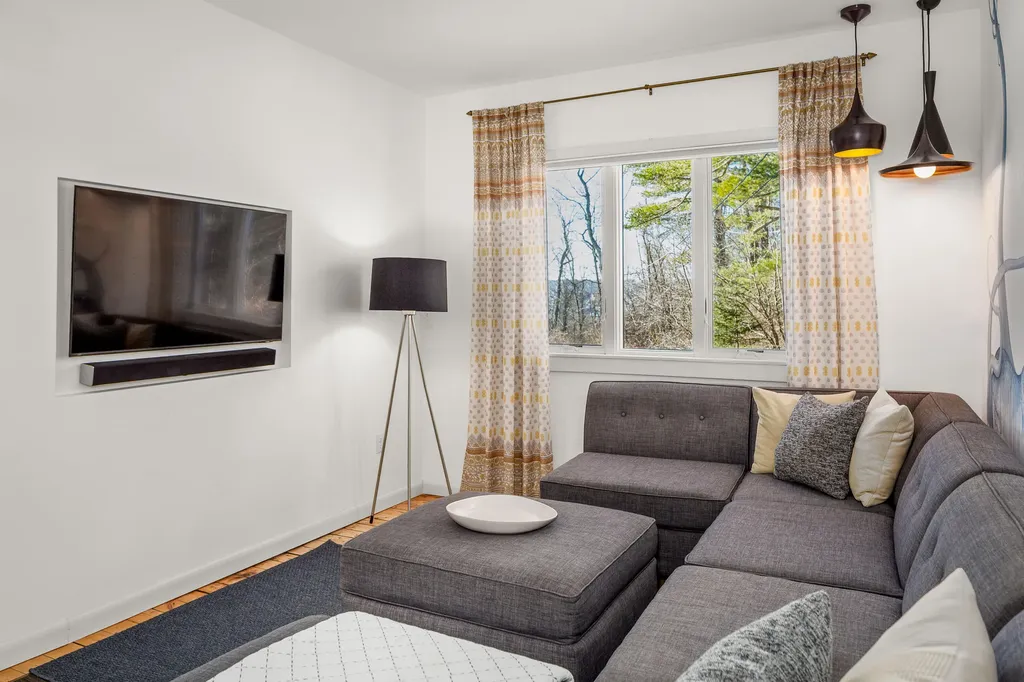 26 Old Searsport Avenue Belfast ME 04915