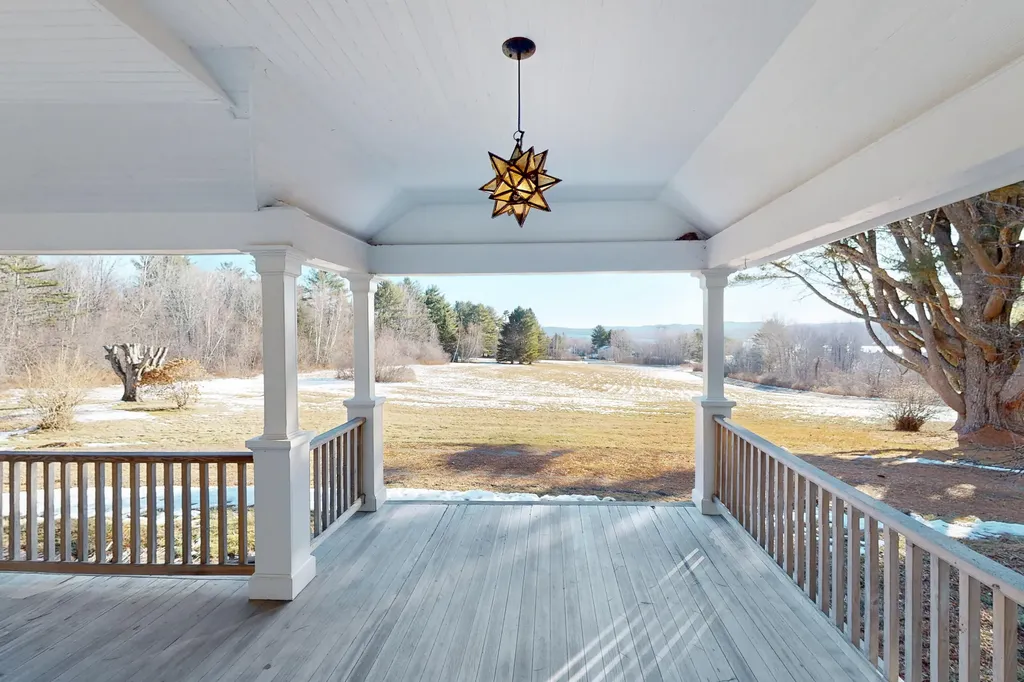 26 Old Searsport Avenue Belfast ME 04915