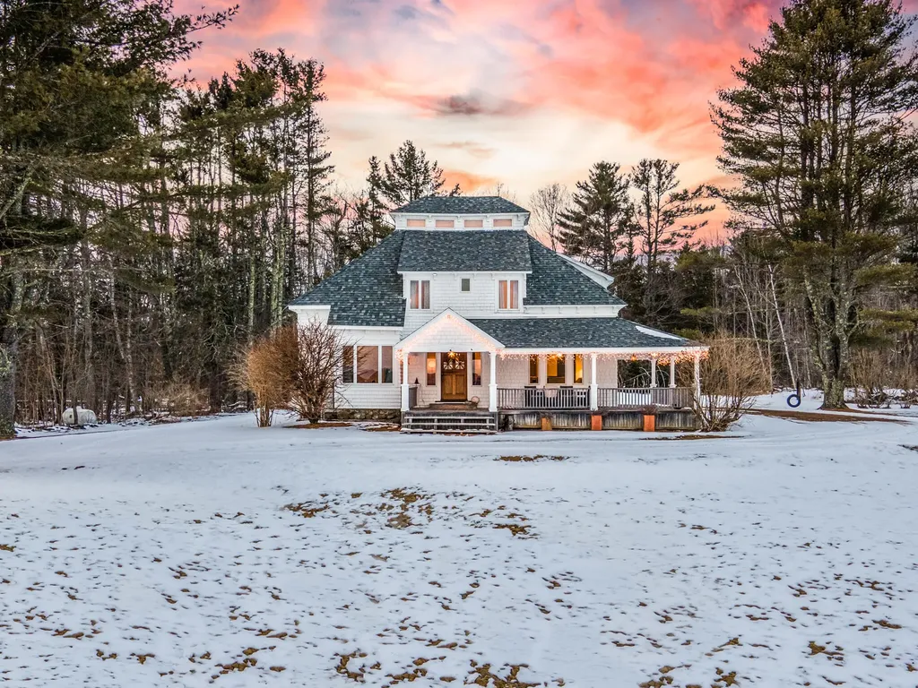 26 Old Searsport Avenue Belfast ME 04915
