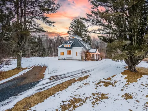 26 Old Searsport Avenue Belfast ME 04915