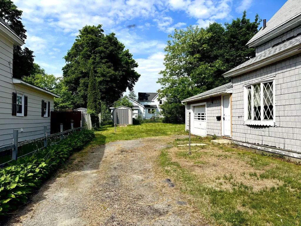 34 Lincoln Street Millinocket ME 04462