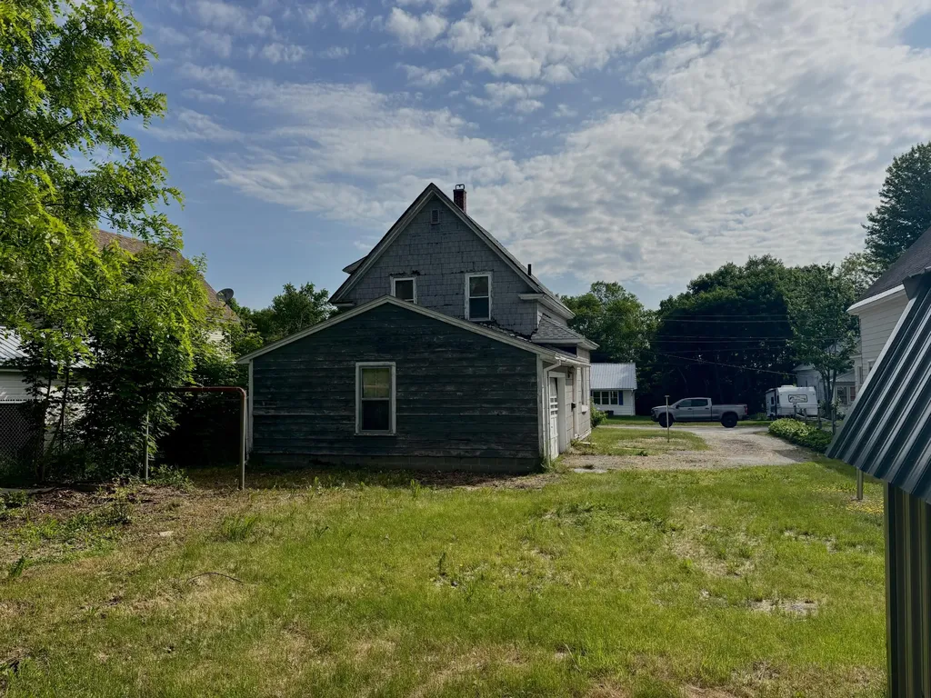 34 Lincoln Street Millinocket ME 04462