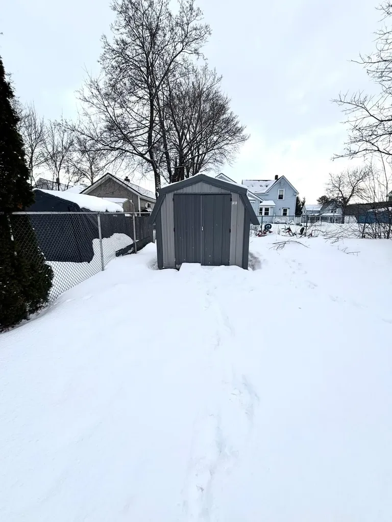 34 Lincoln Street Millinocket ME 04462