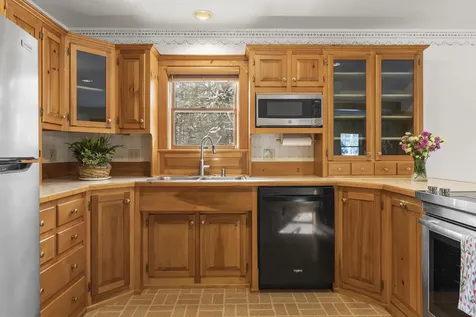441 Split Rock Road Bristol ME 04539