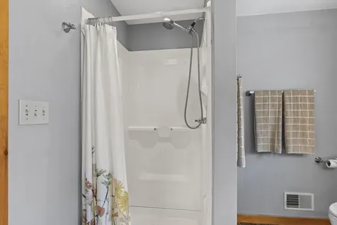 441 Split Rock Road Bristol ME 04539