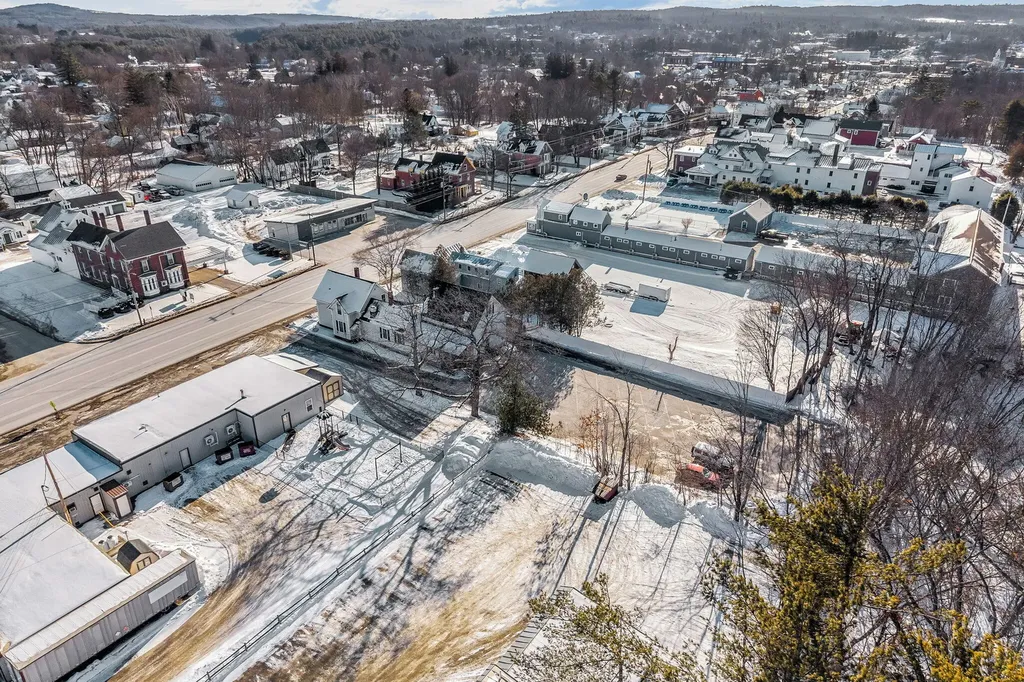 182 Madison Avenue Skowhegan ME 04976