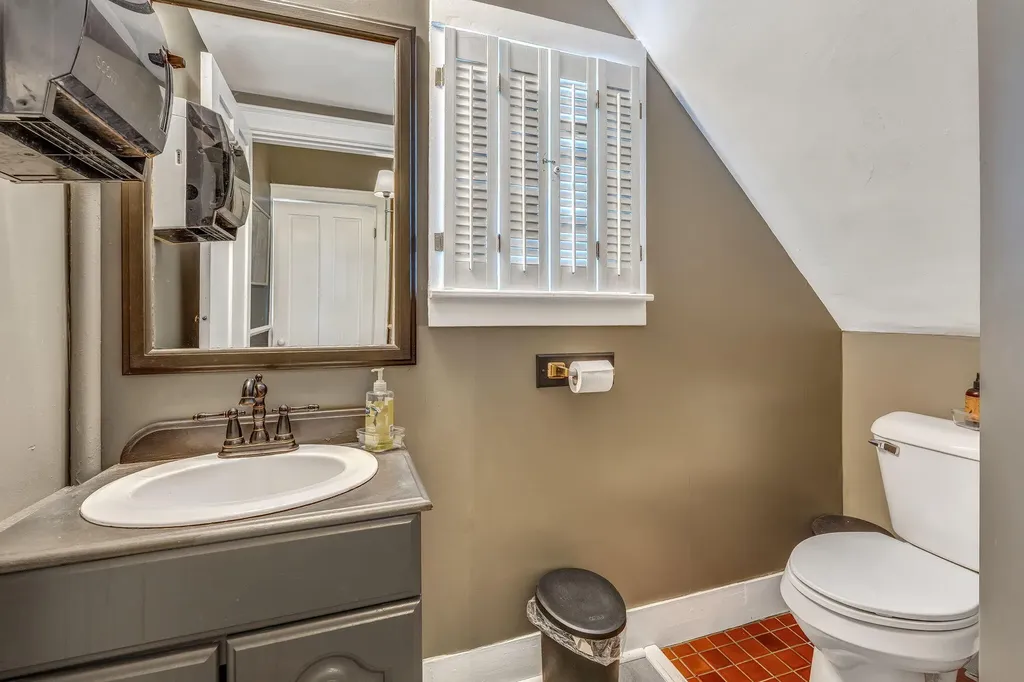 182 Madison Avenue Skowhegan ME 04976
