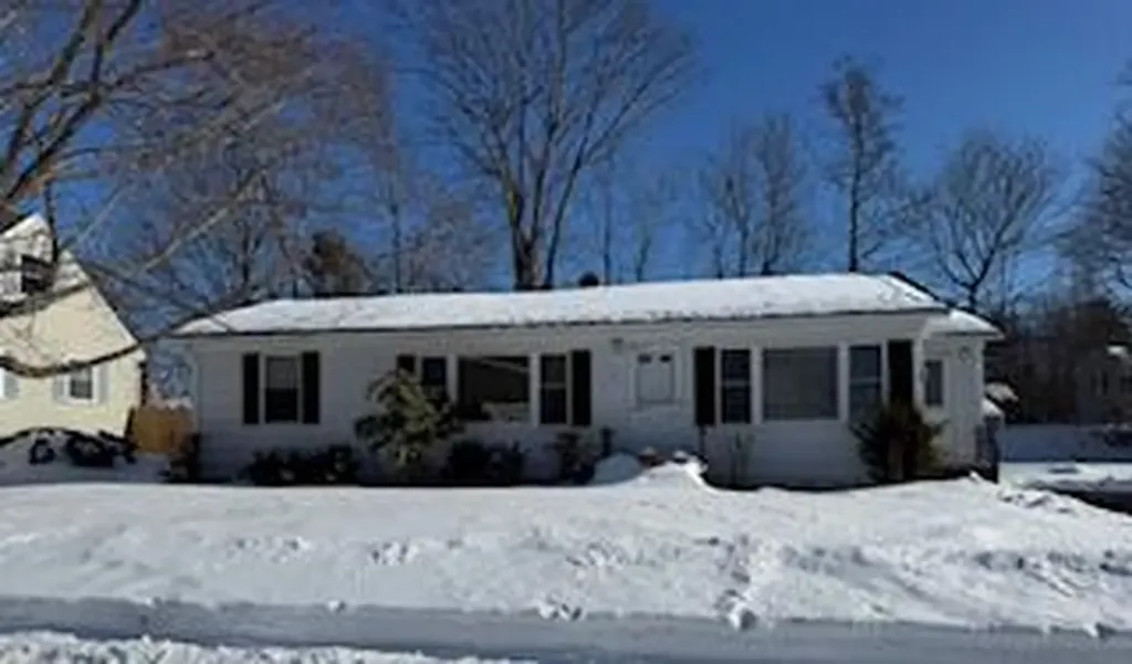 18 Primrose Lane Portland ME 04103