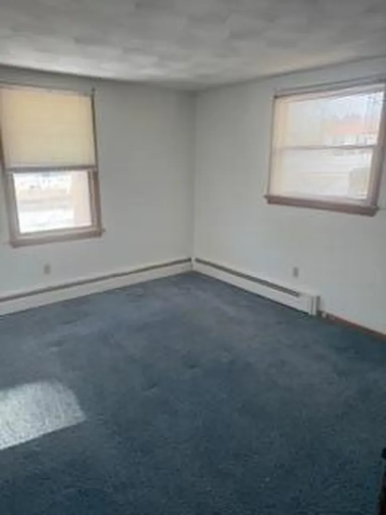 18 Primrose Lane Portland ME 04103