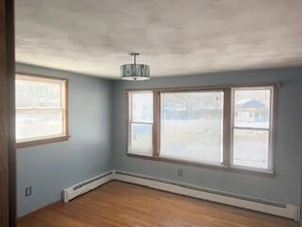 18 Primrose Lane Portland ME 04103
