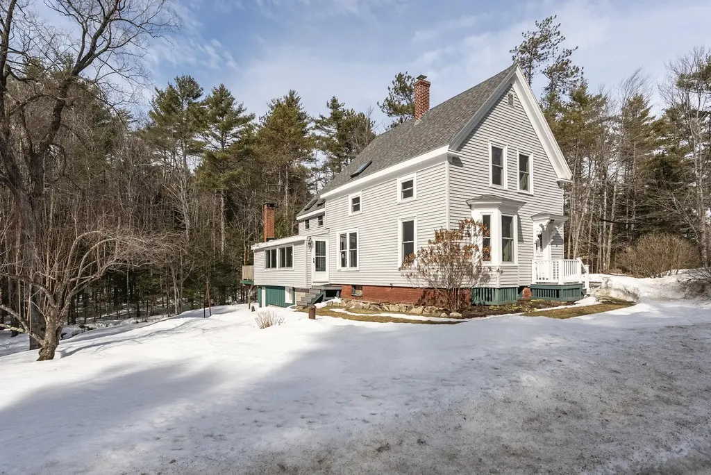 768 Lawrence Road Pownal ME 04069