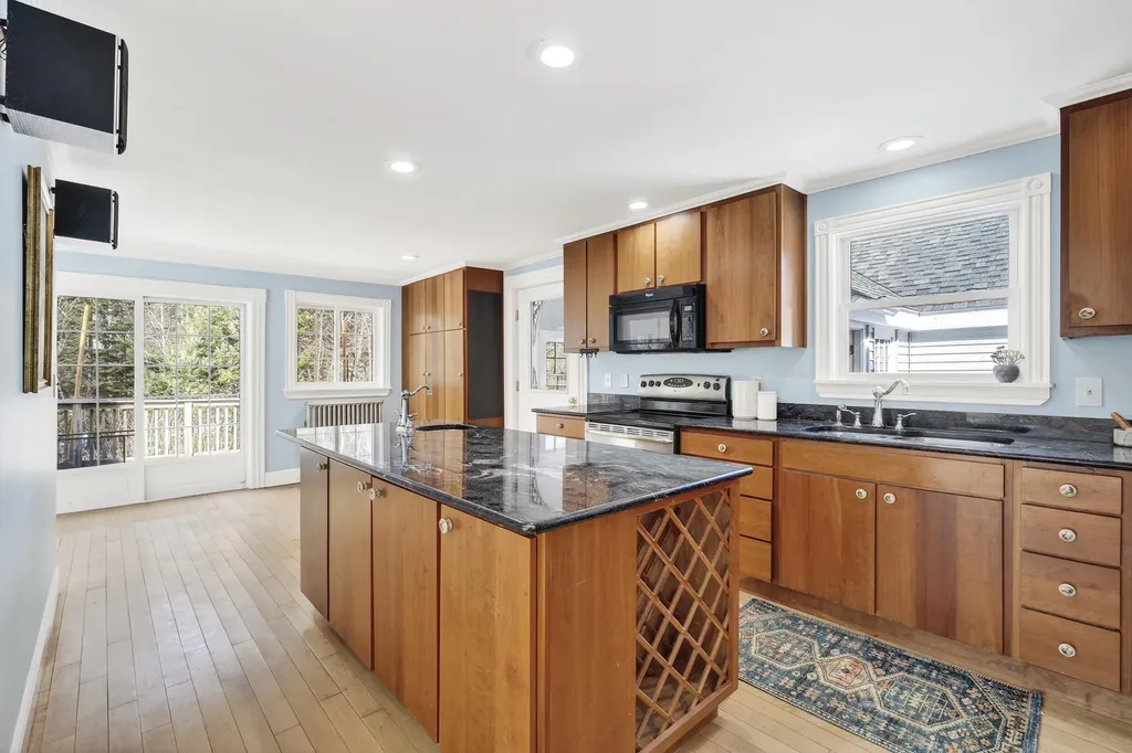 768 Lawrence Road Pownal ME 04069