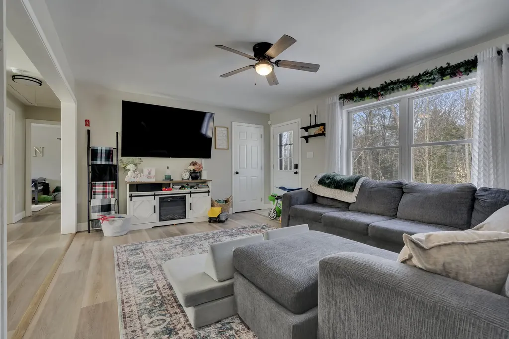 133 Oak Hill Road Lebanon ME 04027