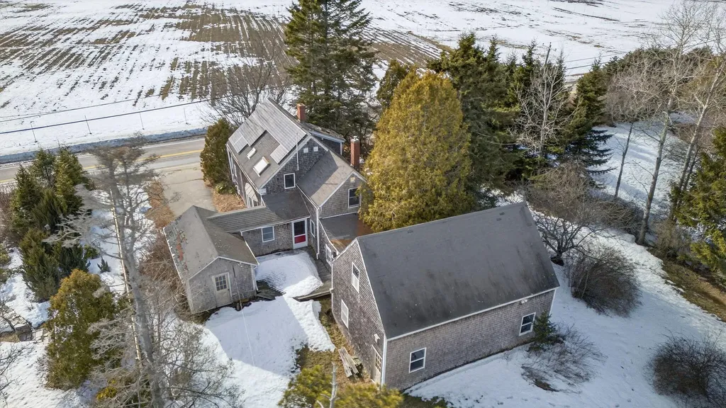 52 Two Lights Road Cape Elizabeth ME 04107