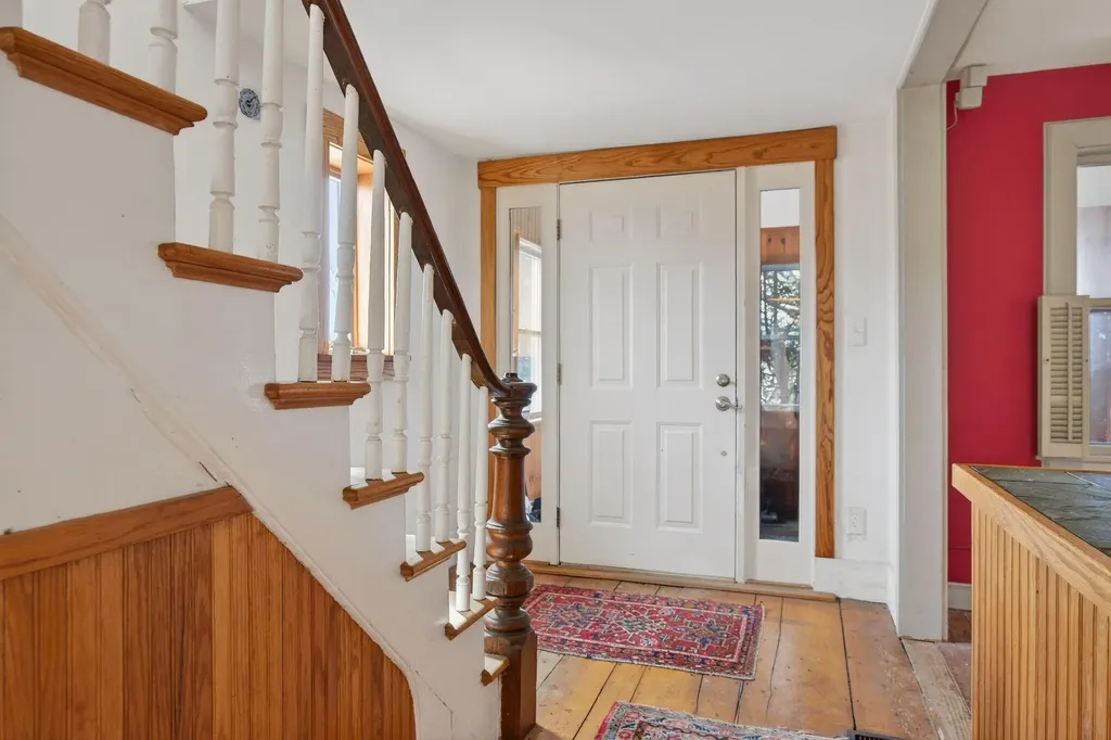 52 Two Lights Road Cape Elizabeth ME 04107