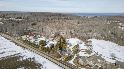 52 Two Lights Road Cape Elizabeth ME 04107