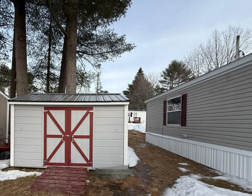 3 Baxter Place Augusta ME 04330