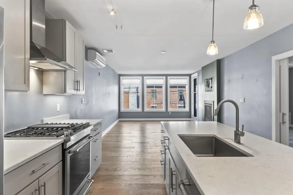 62 India Street Portland ME 04101
