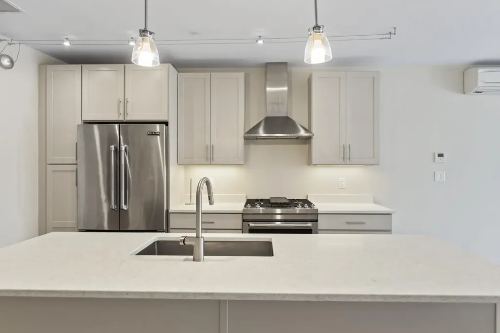 62 India Street Portland ME 04101