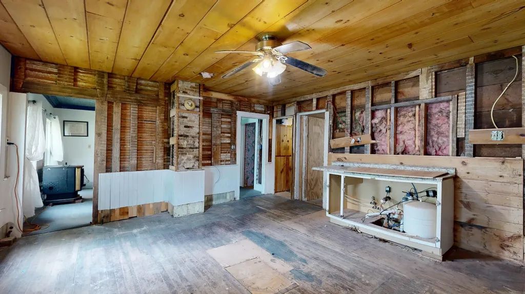 2509 Auburn Road Turner ME 04282