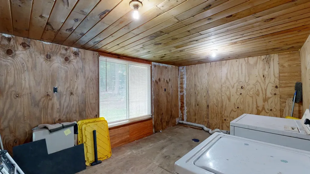 2509 Auburn Road Turner ME 04282