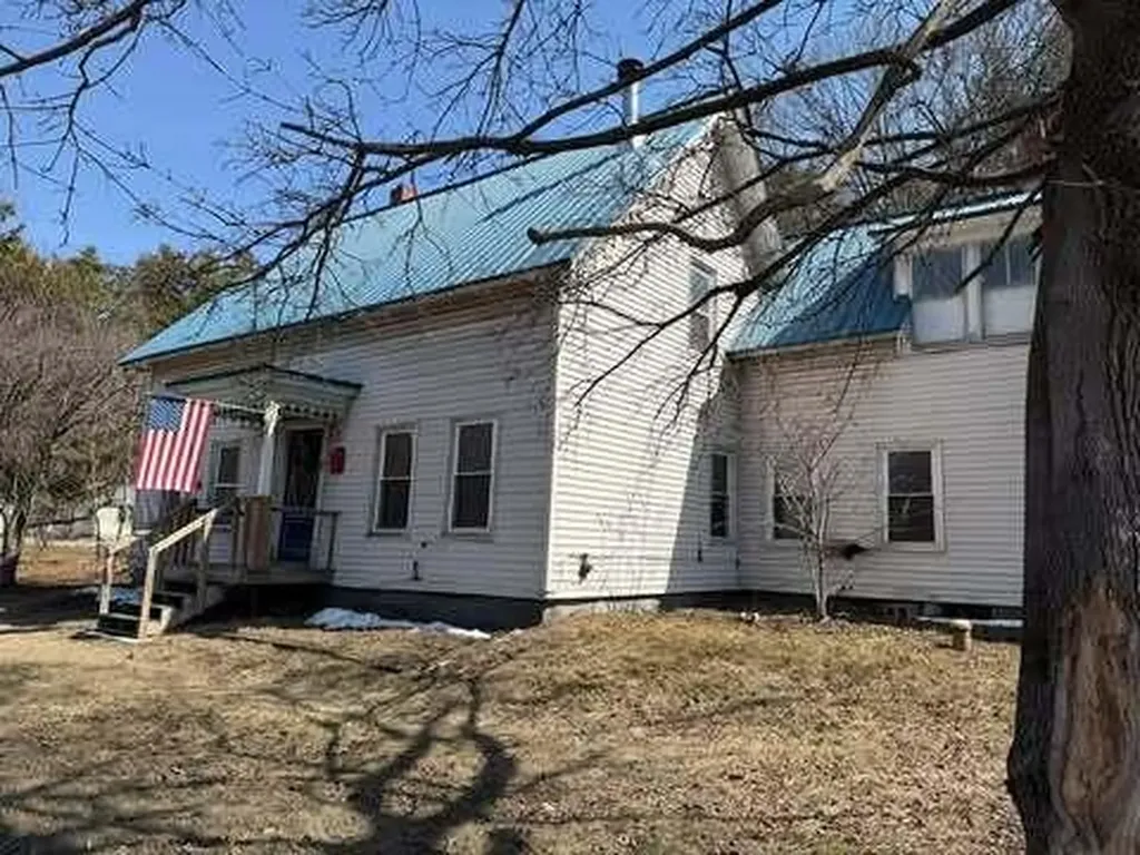 2509 Auburn Road Turner ME 04282