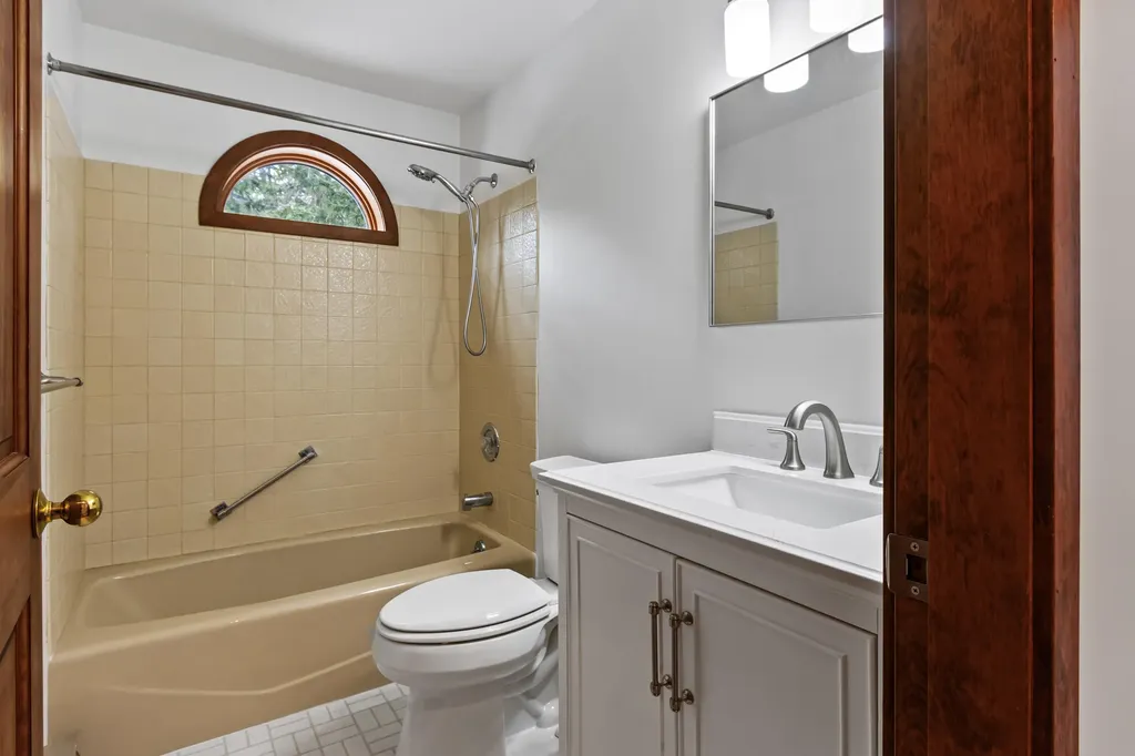 177 Bluff Road Yarmouth ME 04096